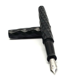 Ursa - Pióro wieczne z ebonitu - fasetowane, Diament zielony  